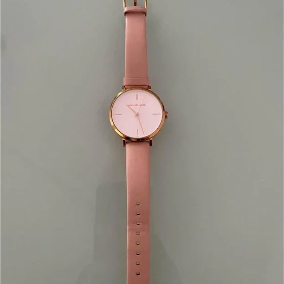 Michael Kors Pink and Gold Fashion Watch with Slim Profile Michael Kors Slim Runway MK3264 Women Analog Pink Dial  main image 2